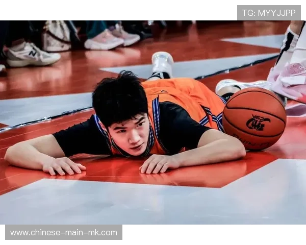 偰李永炜生涯之夜：上海00后新星三分8中6砍26分